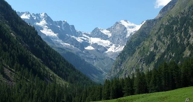 Hiking in Gran Paradiso National Park