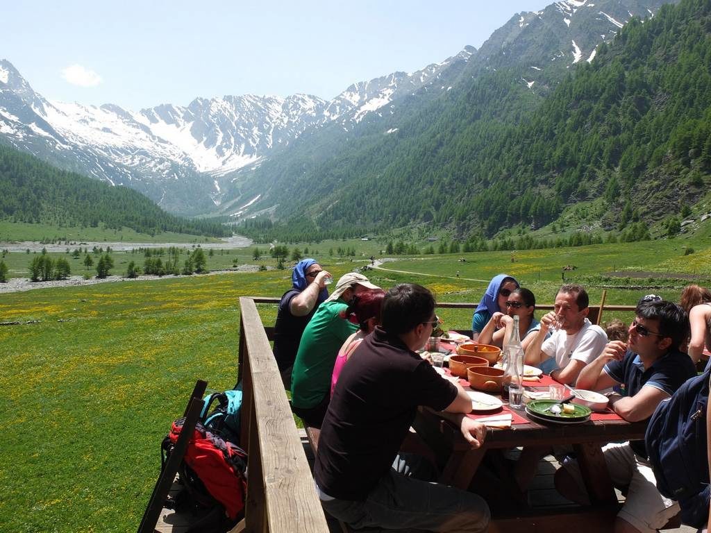 DeluxeTrek - gourmet_hiking tour_Italian_Food