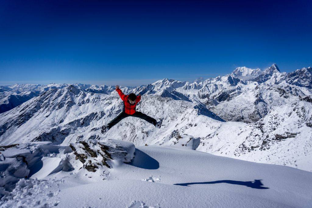 Hike the Alps all year round!