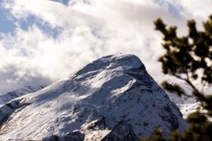 Winter hiking from Singapore to the Alps