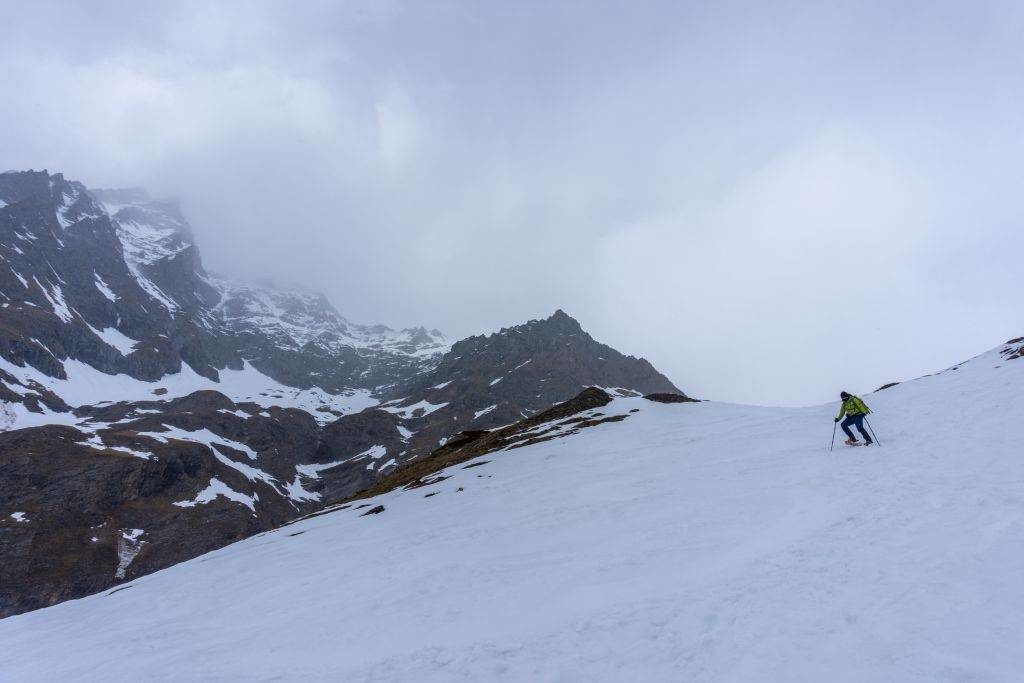 Day hike from Japan to the Italian Alps