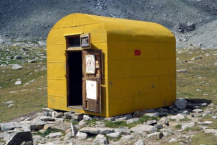 gran paradiso hut