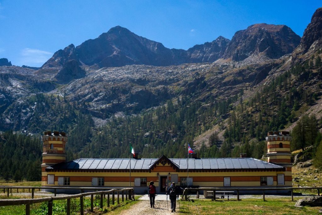 Maritime Alps and Monviso Trekking 11