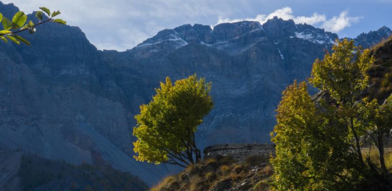 hiking in autumn - Hiking in Italian Alps
