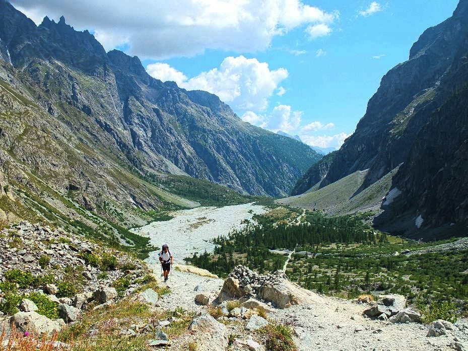 ecrins national park hike