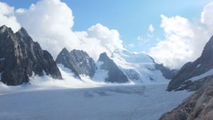 ecrins national park hike