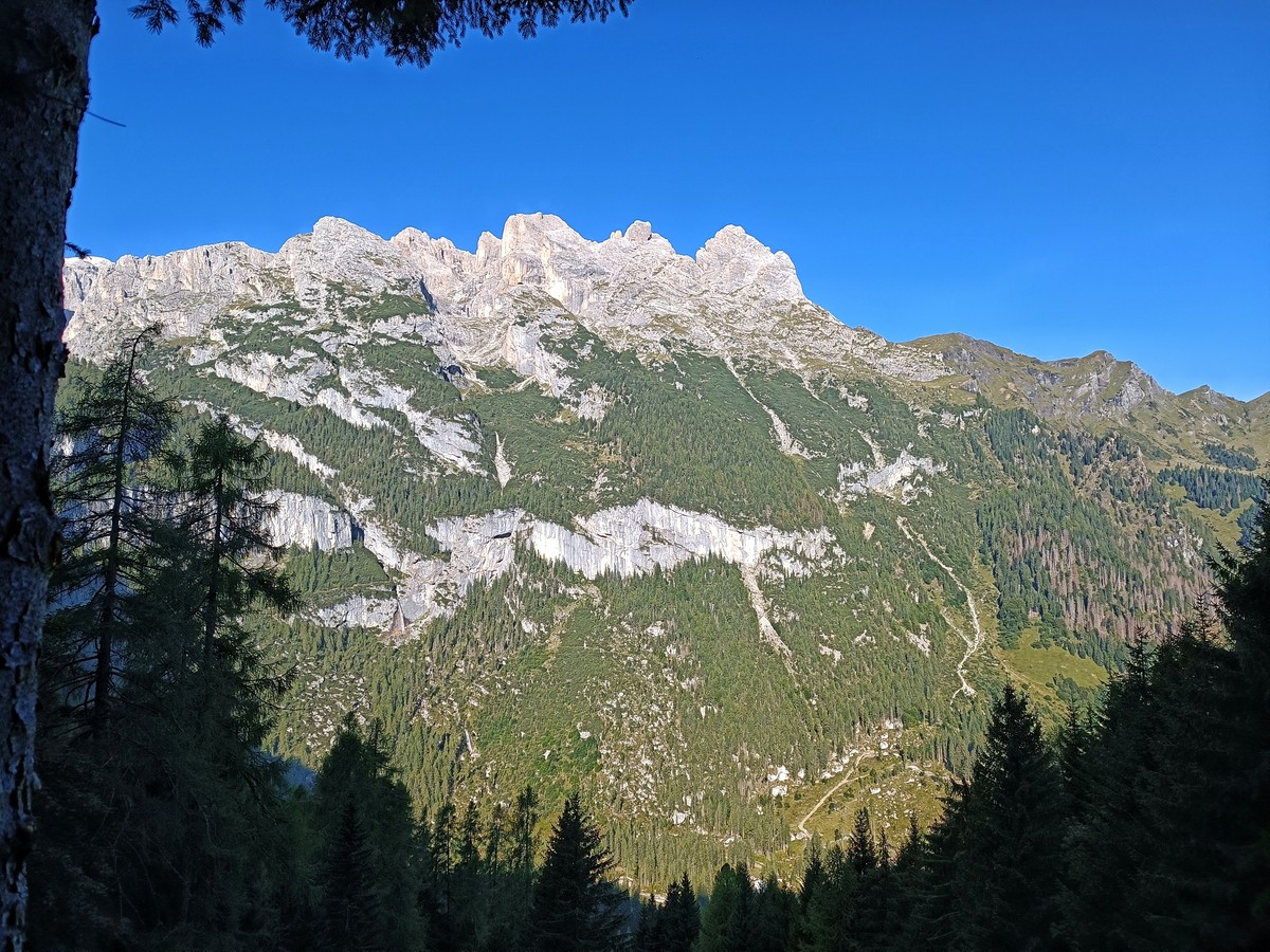 Pale Group Hiking Tour