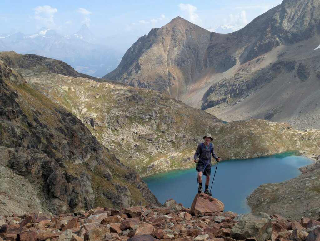 solo-hiking-adventure-in-the-alps